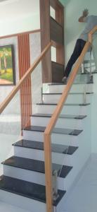 cầu thang kiếng 74